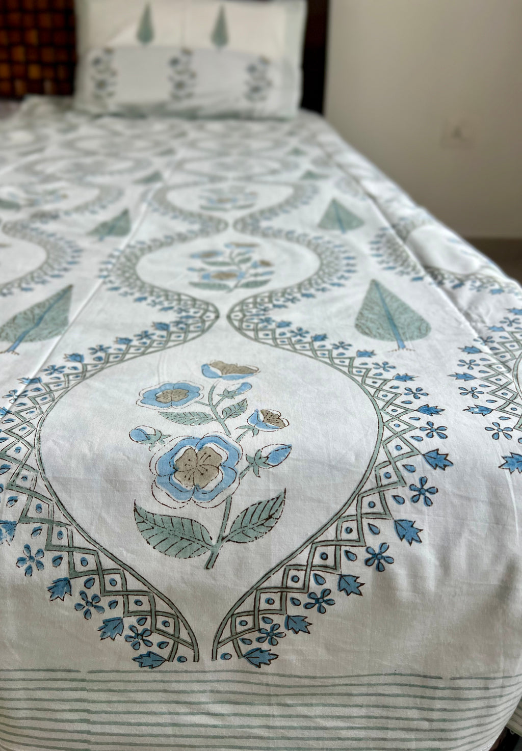 Percale cotton Handblock Bedsheet 300 TC