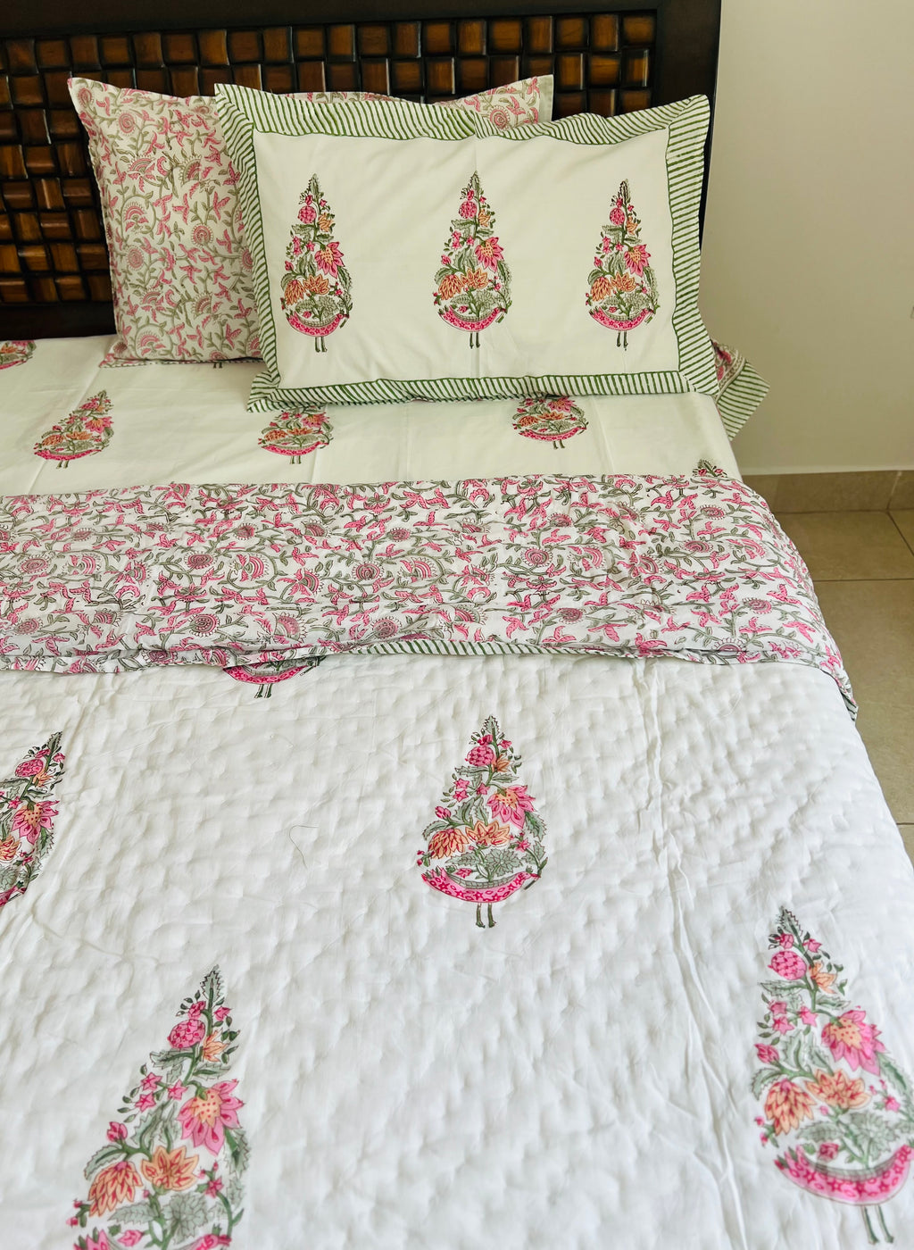 Mulmul Quilt (Rajai) & Cotton Bedsheet Set in Handblock Print